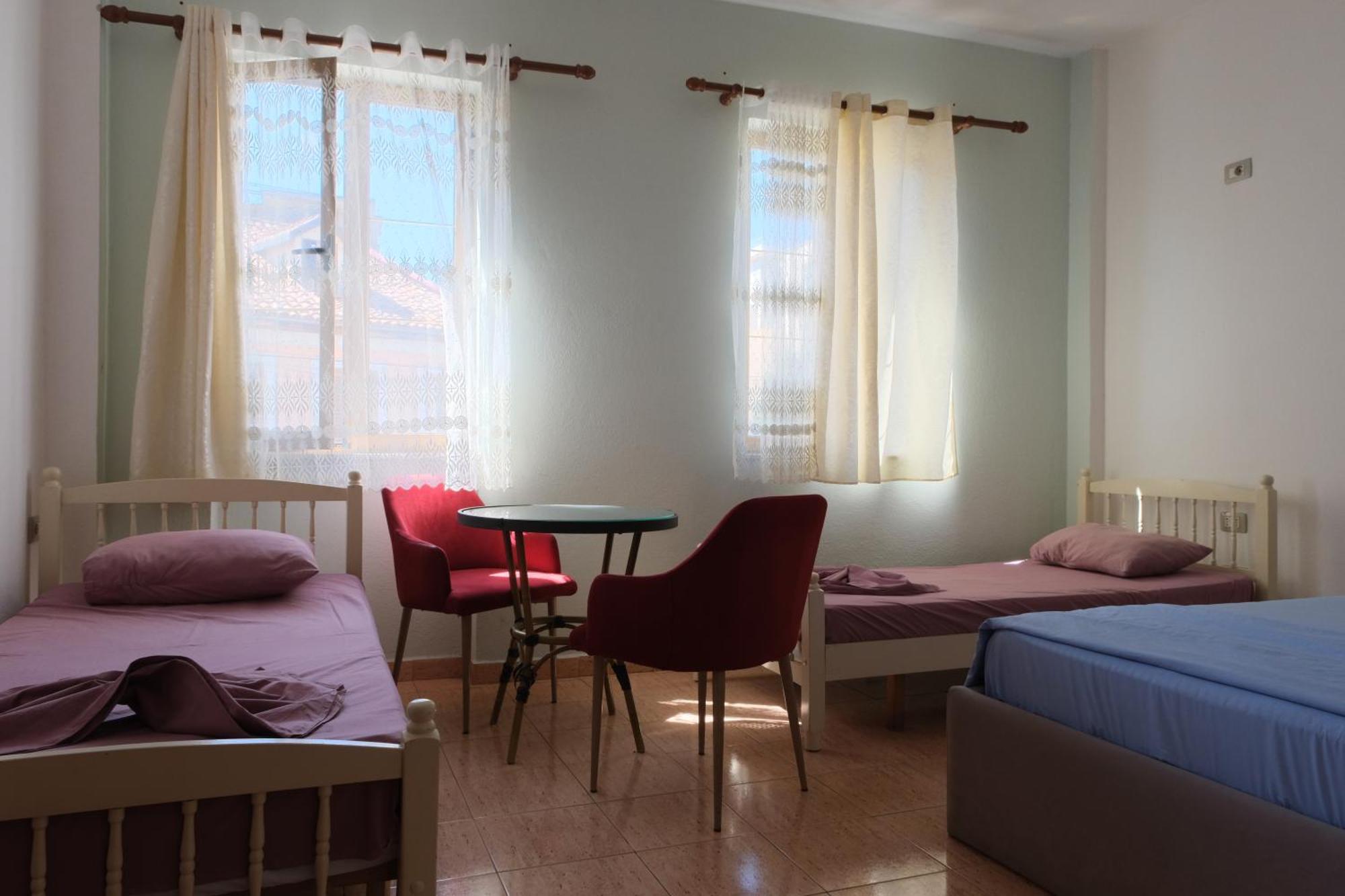 My Hostel - Privates And Dorms Szkodra Zewnętrze zdjęcie